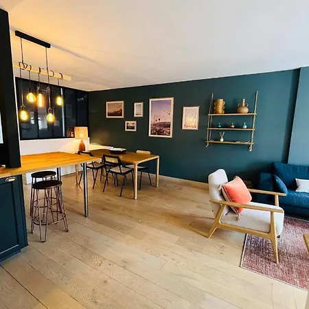 Apartment Le Toit Des Merciers - Hypercentre Wifi La Rochelle (Charente-Maritime)